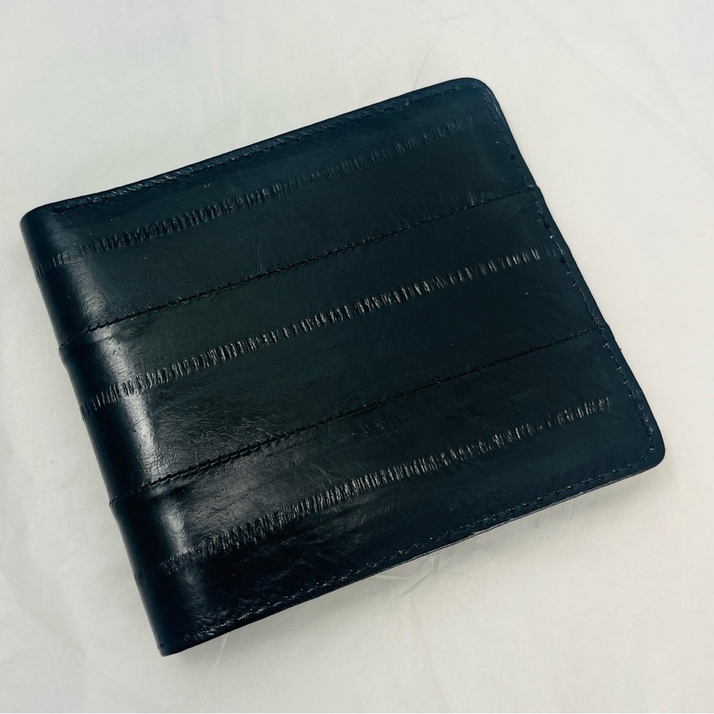 VTG Elegant Black Eel Skin Wallet